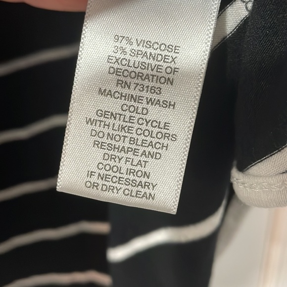 Cable & Gauge Striped Ruffle Sleeve Top - Picture 4 of 6